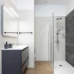Sunnyland Cruz Loft Parking