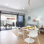 Sunnyland Cruz Loft Parking * سانتا كروز دي تينيريف