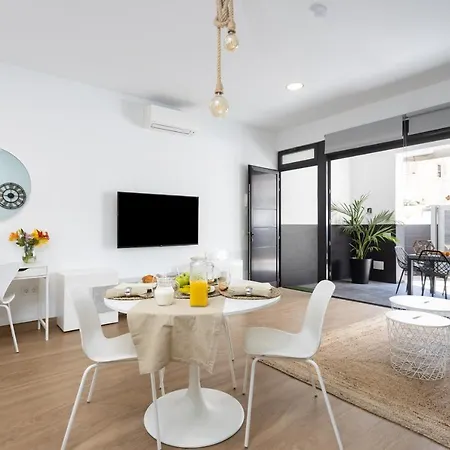 Sunnyland Cruz Loft Parking *